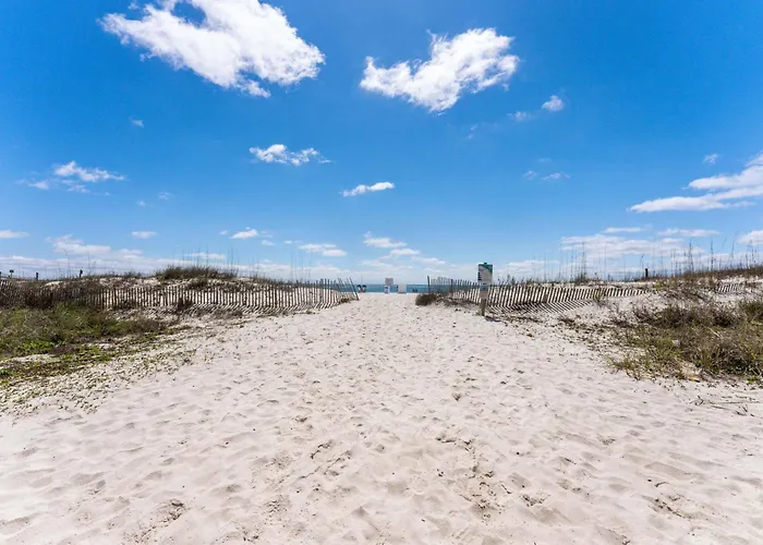 Holiday home Beachfront 2br With Pool And Access