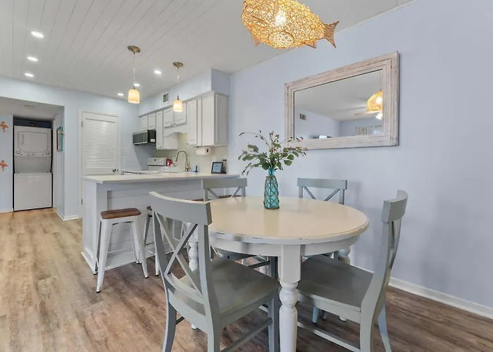Beachfront 2br With Pool And Access Holiday home
