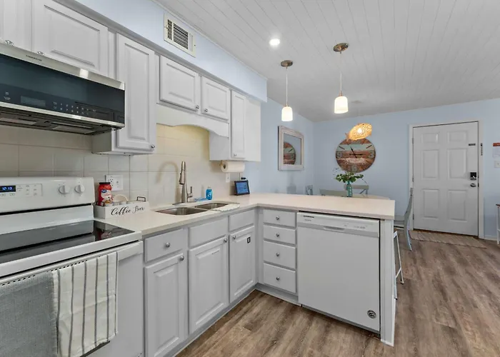 Beachfront 2br With Pool And Access * Gulf Shores