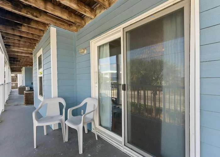 Holiday home Beachfront 2br With Pool And Access *
