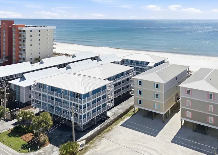 Beachfront 2br With Pool And Access Holiday home *