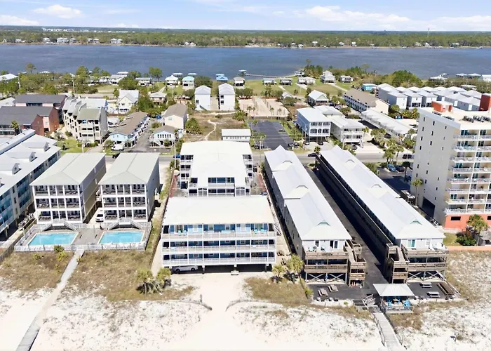 Holiday home Beachfront 2br With Pool And Access *